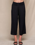 Linen / Bamboo Soft Waist Capri Pants - Black