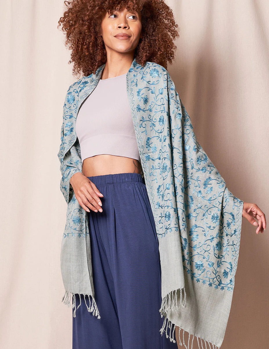Shawl vs Scarf: Understanding the Differences and Styling Tips — Sivana