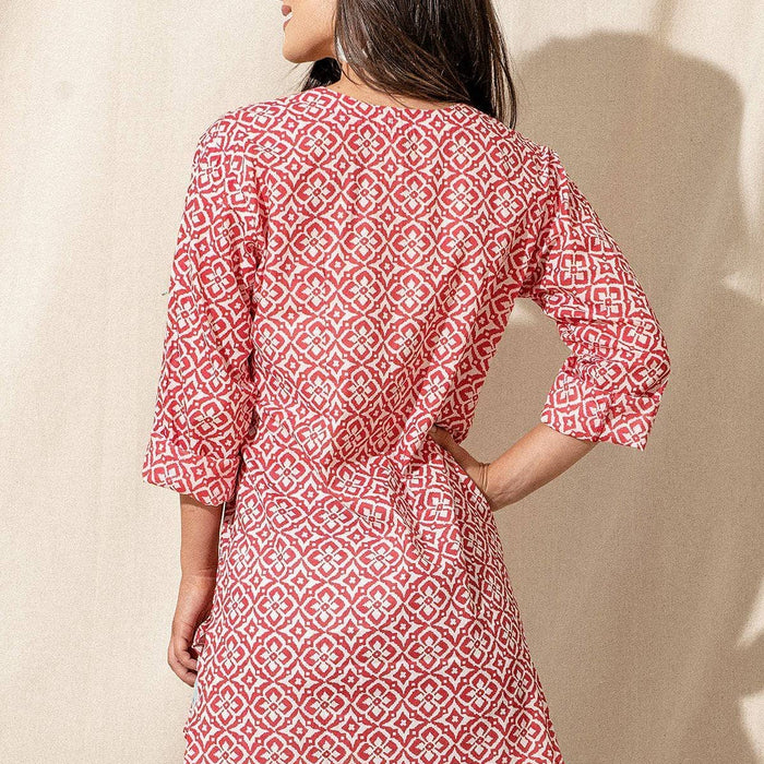 What is a Tunic? The Timeless Versatility of a Wardrobe Essential