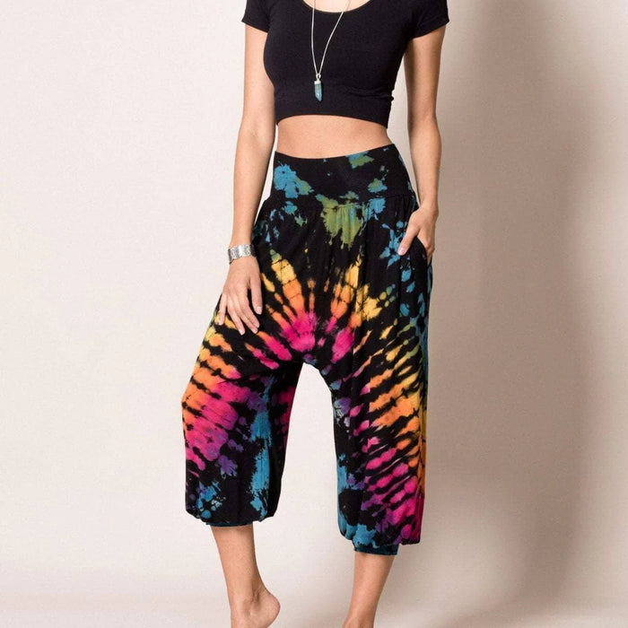 Harem Pants Outfits: Styling Tips for a Trendy Look