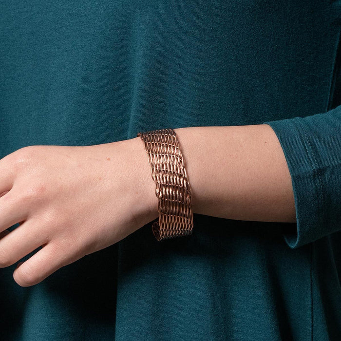 Exploring the Health Benefits of Magnetic Copper Bracelets