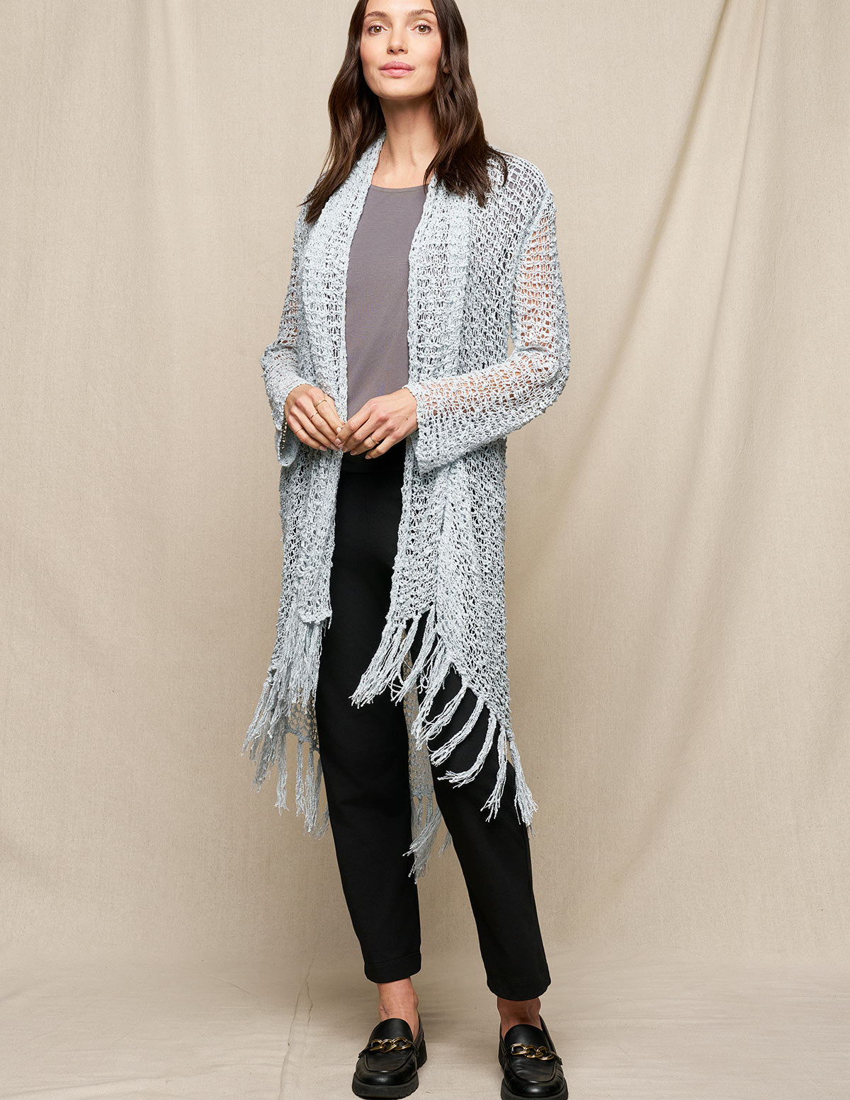 Wanderwoven: Effortless Layers with a Free-Spirited Touch