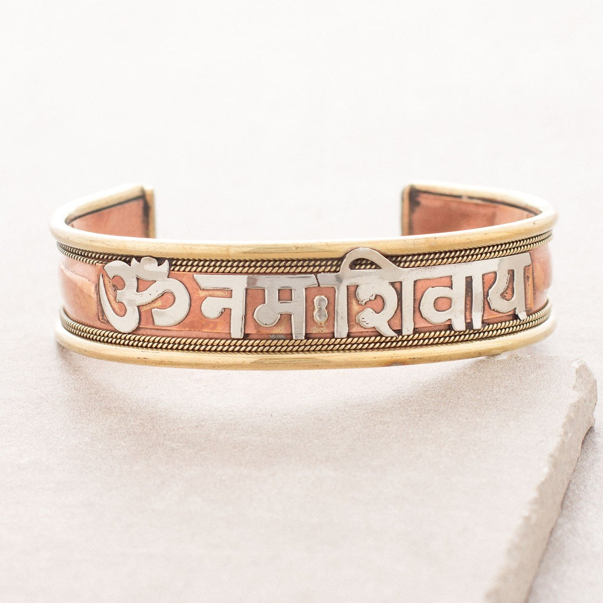 Mantra Bracelet (Om Namah Shivaya) - Gifts from the Earth | Geologic